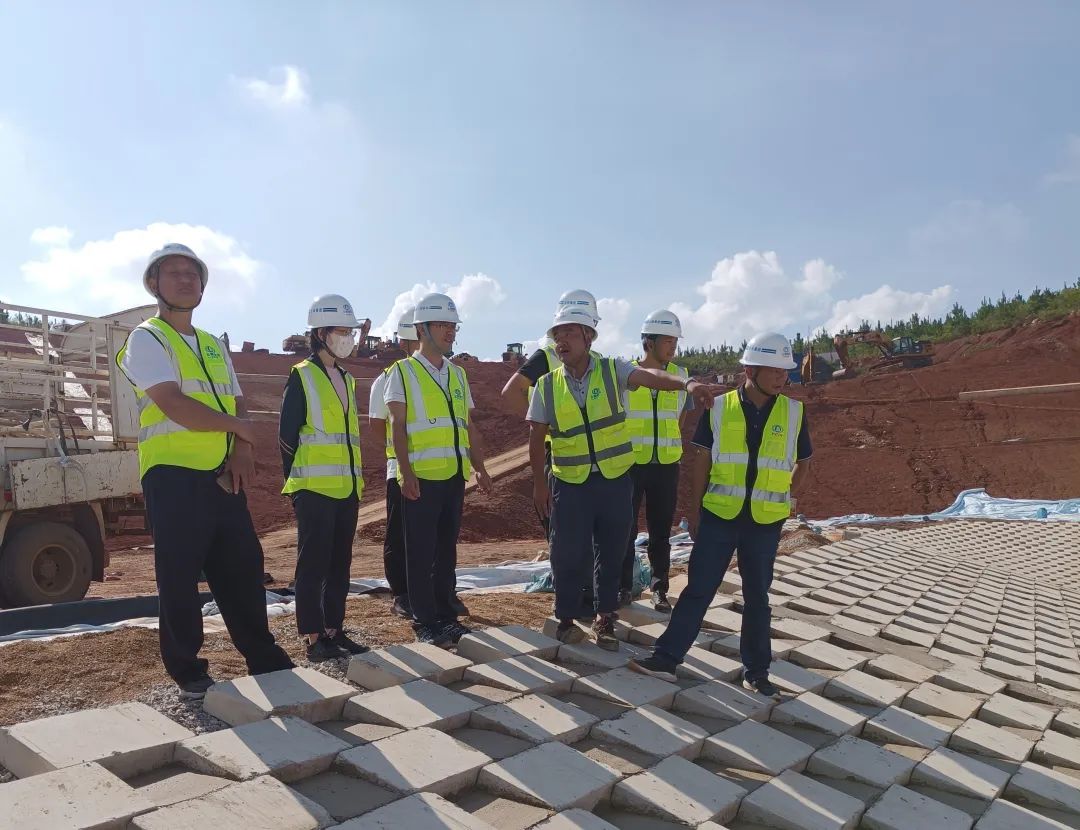 1662035437227683.jpg 李光正到建水紅罩塘項目檢查指導.jpg